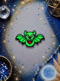 Green Bat Straw Topper