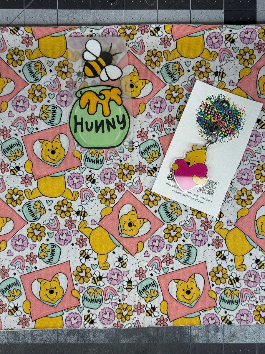 Winnie the Pooh Zipper Tumbler(Any size cup you want)